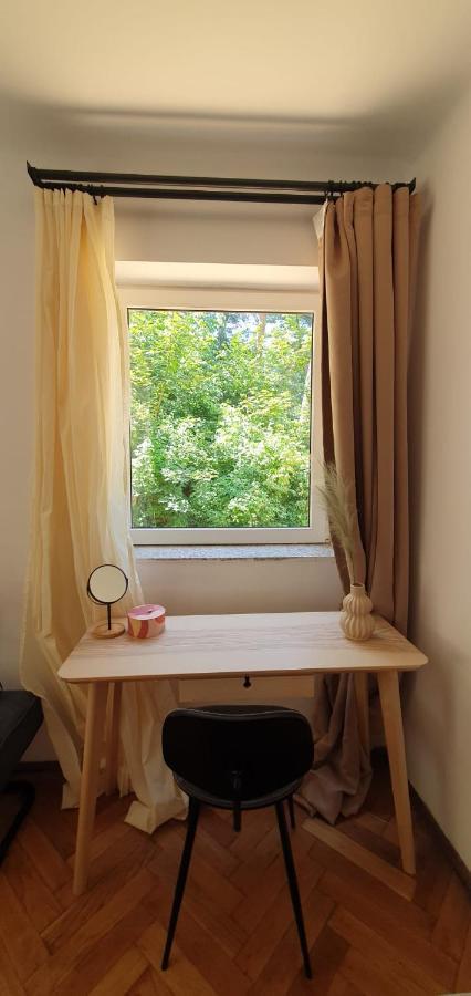 The Pines Serviced Apartments Μπρασόβ Εξωτερικό φωτογραφία