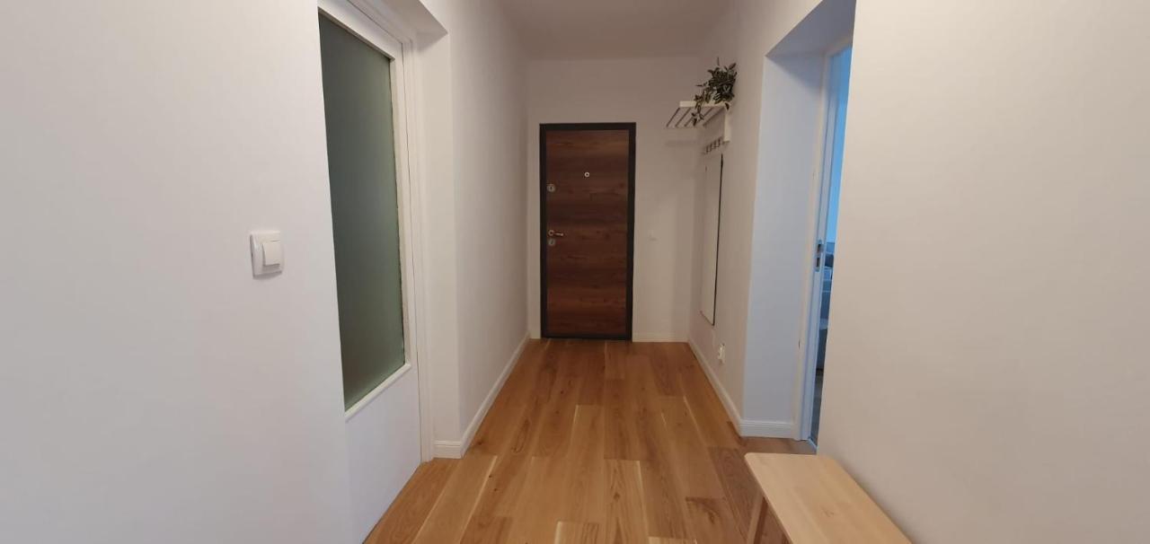 The Pines Serviced Apartments Μπρασόβ Εξωτερικό φωτογραφία