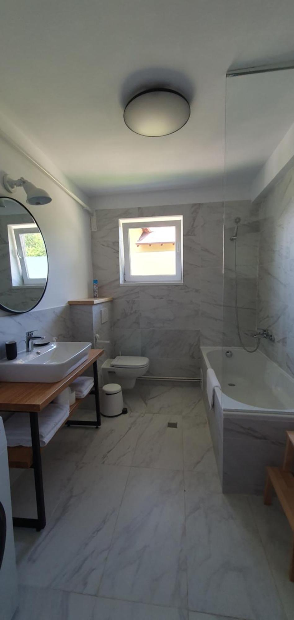 The Pines Serviced Apartments Μπρασόβ Εξωτερικό φωτογραφία